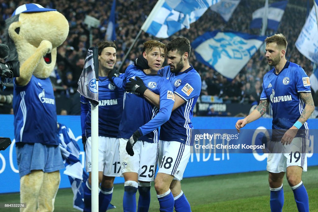 FC Schalke 04 v 1. FC Koeln - Bundesliga