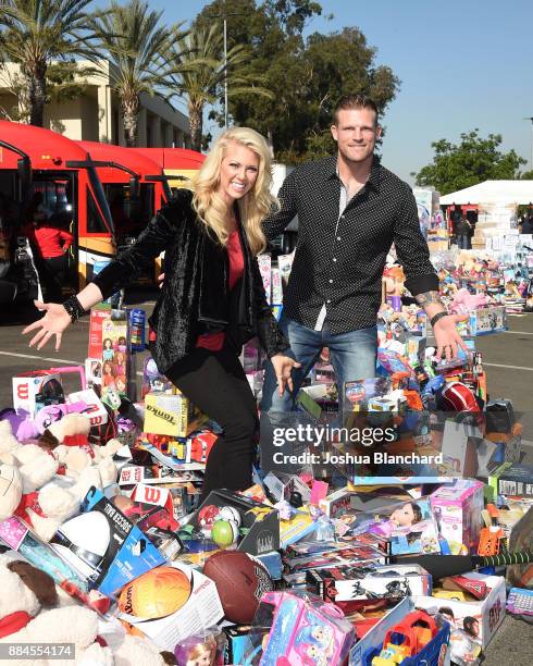 Flip or Flop Vegas' Stars Aubrey and Bristol Marunde visit HGTV Santa HQ at Los Cerritos Centeron December 1, 2017 in Los Angeles, California.