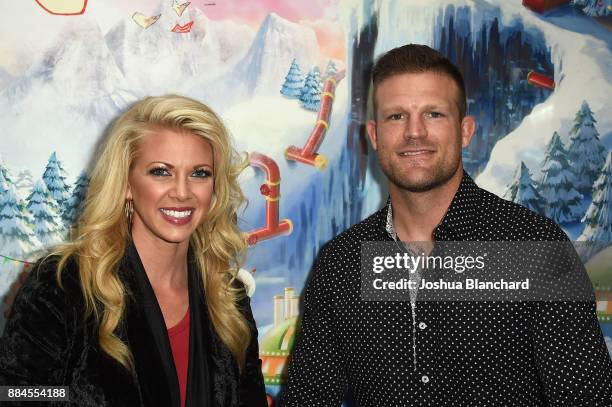 Flip or Flop Vegas' Stars Aubrey and Bristol Marunde visit HGTV Santa HQ at Los Cerritos Centeron December 1, 2017 in Los Angeles, California.