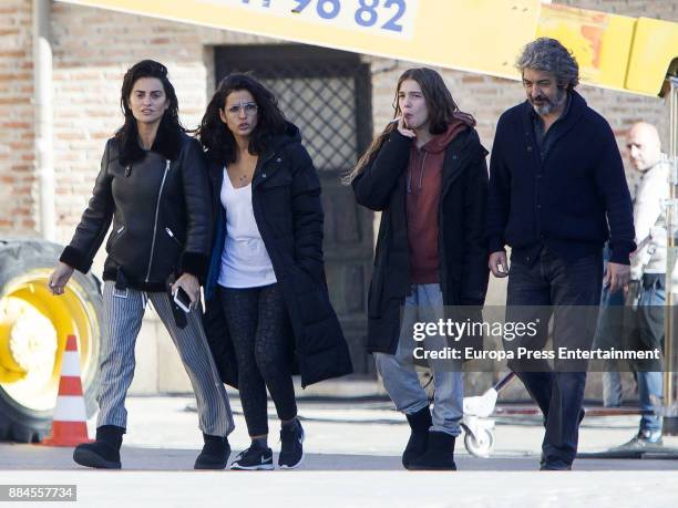 Penelope Cruz, Inma Cuesta, Carla Campra and Ricardo Darin are seen during the set filming of 'Todos lo Saben' on November 23, 2017 in Madrid, Spain.