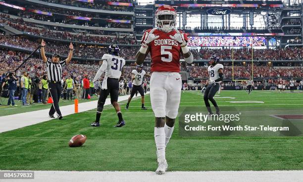 Oklahoma Sooners wide receiver Marquise Brown scores in the third quarter as the University of Oklahoma beats Texas Christian University 41-17 in the...