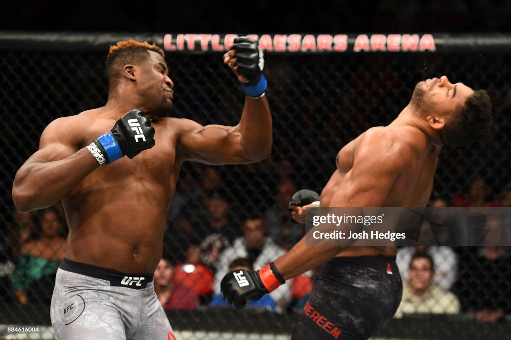 UFC 218: Overeem v Ngannou