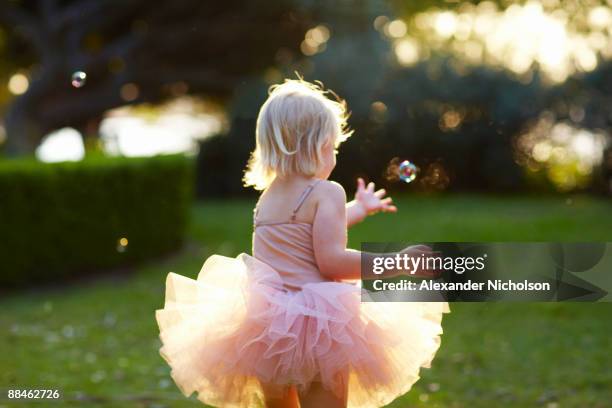 young girls in tutus - saia de bailarina imagens e fotografias de stock