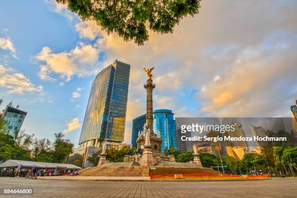 the angel of independence - mexico city, mexico - angel statue stock-fotos und bilder