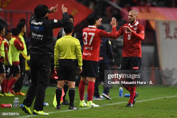 Robin Simovic Robin Lim Photos and Premium High Res Pictures - Getty Images
