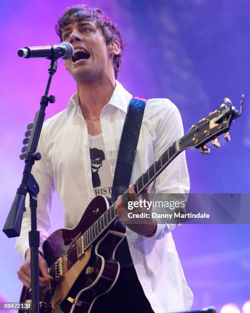 Razorlight performs at day two of the Isle of Wight Festival at Seaclose Park on June 13, 2009 in Newport, Isle of Wight.