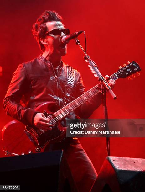 Stereophonics performs at day two of the Isle of Wight Festival at Seaclose Park on June 13, 2009 in Newport, Isle of Wight.