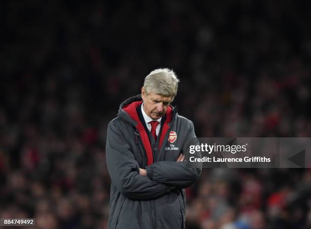 Arsene Wenger of Arsenal shows his disappointment during the Premier League match between Arsenal and Manchester United at Emirates Stadium on...