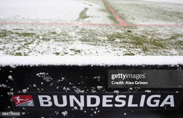 During the Second Bundesliga match between SV Darmstadt 98 and SSV Jahn Regensburg at Merck-Stadion am Boellenfalltor on December 3, 2017 in...