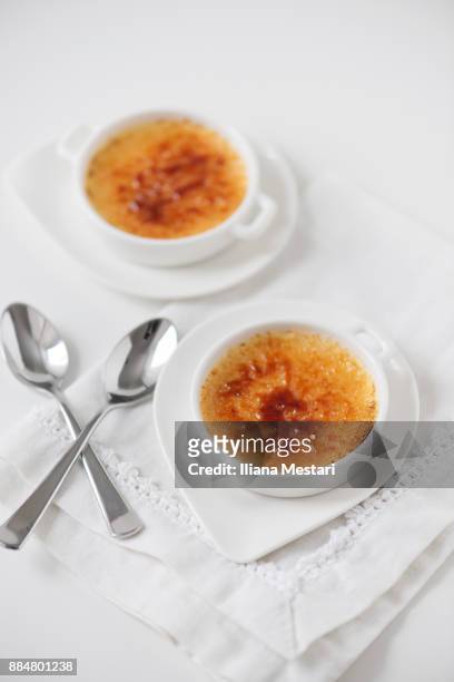 crème brulée - creme brulee stock pictures, royalty-free photos & images