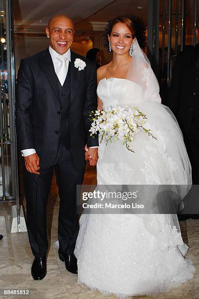 Newlyweds Roberto Carlos and Mariana Lucon at their wedding party at Daslu on June 13, 2009 in Sao Paulo, Brazil.