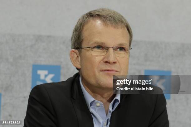 Berlin, Pressekonferenz: Techniker Krankenkasse /Entspann dich, Deutschland" / TK-Stressstudie, Foto: Dr. Jens Baas, Vorsitzender des Vorstands der...