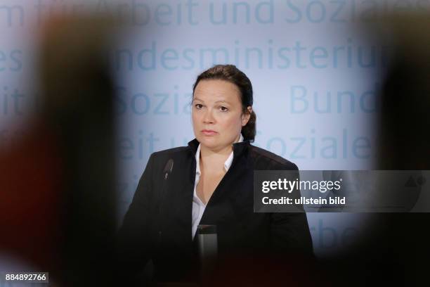 Berlin, Statement: Bundesministerin für Arbeit und Soziales. Andrea Nahles, Thema: Arbeitsmarktzahlen im August