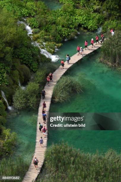 Nationalpark Plitvicer Seen auf ca 300 m2, aeltester Nationalpark Kroatiens seit 1949, 1979 Weltnaturerbe der Unesco, einzigartiges Naturphaenomen im...