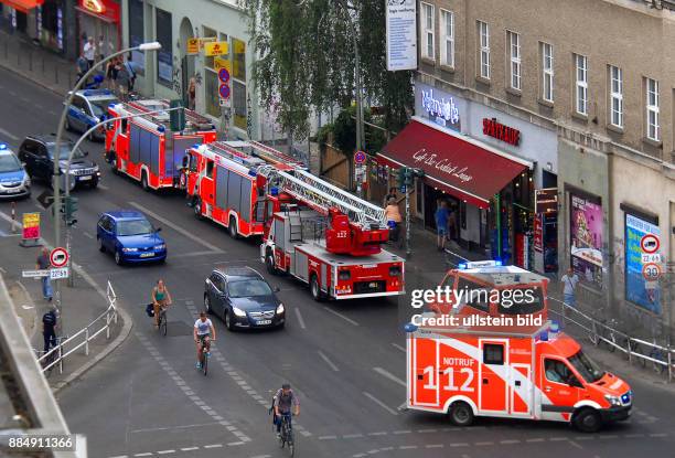 Am Montag, gegen 17Uhr30 rueckte die Feuerwehr zum KitKat-Club in der Brueckenstrasse an. Fehlalarm.