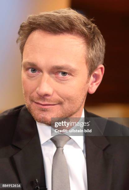 Christian Lindner in der ARD-Talkshow ANNE WILL am in Berlin Thema der Sendung: Das verflixte 10. Jahr - Wieviel Autorität hat Angela Merkel noch?