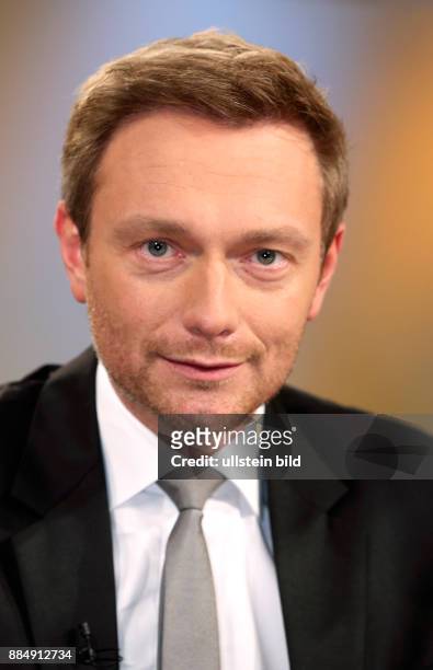 Christian Lindner in der ARD-Talkshow ANNE WILL am in Berlin Thema der Sendung: Das verflixte 10. Jahr - Wieviel Autorität hat Angela Merkel noch?