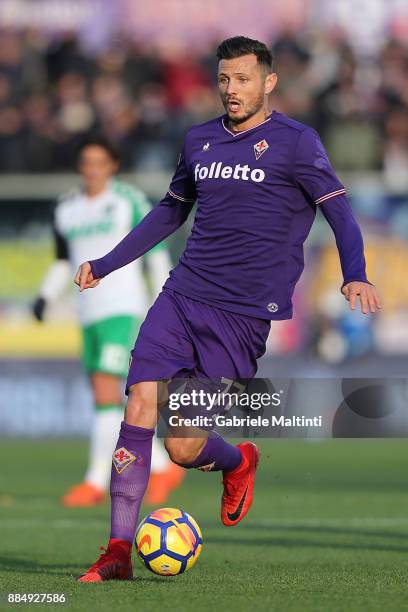 Cyril Thereau of ACF Fiorentina in action during the Serie A match between ACF Fiorentina and US Sassuolo at Stadio Artemio Franchi on December 3,...