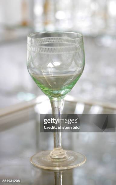 Wine glass made of Uranium glass from the glass factory Lausitzer Glas from 1930