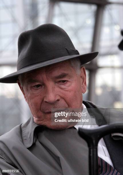 Mellies, Otto - Actor, Germany - role as Arthur Vogt during filming crime-series 'Bella Block' in Berlin