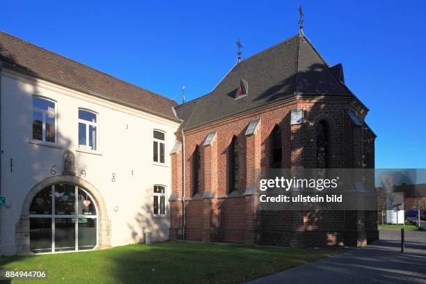 Grevenbroich, Erft, Lower Rhine, Rhineland, North Rhine-Westphalia, NRW, D-Grevenbroich-Wevelinghoven, catholic rectory, former monastery, brick...