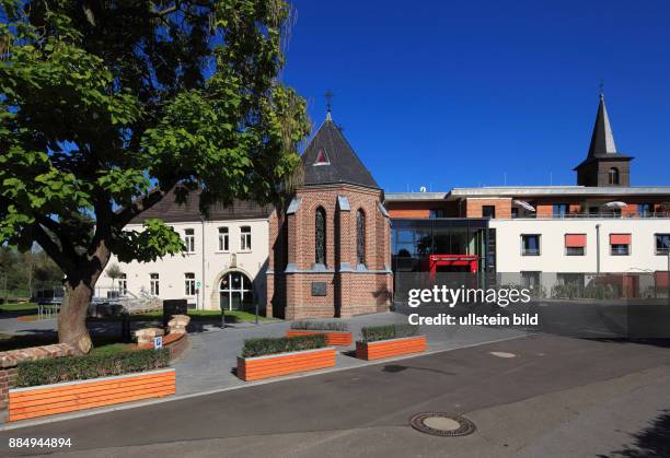 Grevenbroich, Erft, Lower Rhine, Rhineland, North Rhine-Westphalia, NRW, D-Grevenbroich-Wevelinghoven, building complex, f.l.t.r. Catholic rectory,...