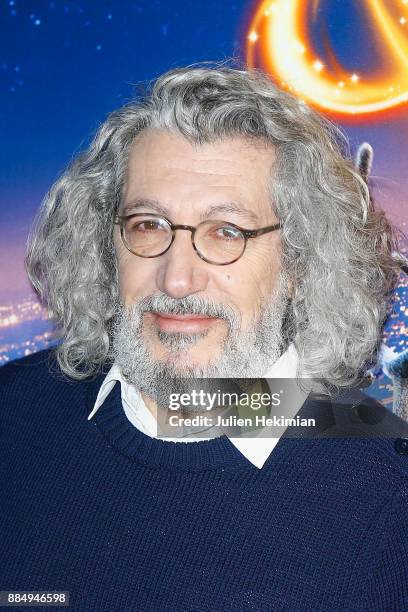 Actor/Director of the movie Alain Chabat attends "Santa & Cie" Paris Premiere at Cinema Pathe Beaugrenelle on December 3, 2017 in Paris, France.