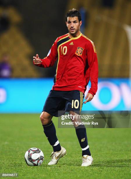 Cesc Fabregas of Spain runs with the ball during the FIFA Confederations Cup match between New Zealand and Spain at Royal Bafokeng Stadium on June...