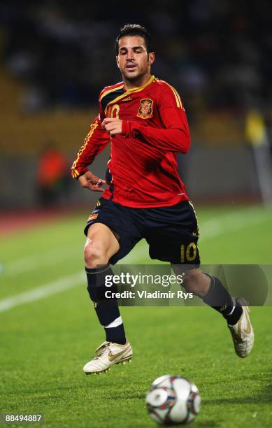 Cesc Fabregas of Spain runs with the ball during the FIFA Confederations Cup match between New Zealand and Spain at Royal Bafokeng Stadium on June...