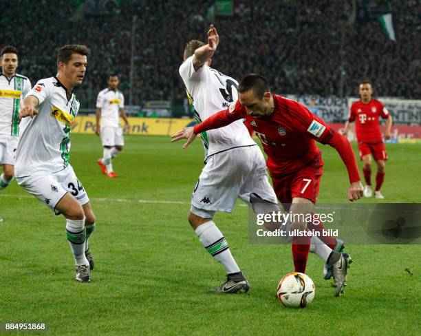 Sports, football, Bundesliga, 2015/2016, Borussia Moenchengladbach versus FC Bayern Muenchen 3:1, Stadium Borussia Park, scene of the game, f.l.t.r....