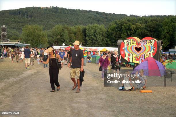 Burg Herzberg Festival 2015: In der Nähe der hessischen Gemeinde Breitenbach gelegen, findet das Festival bereits seit 1968 statt und ist eines der...