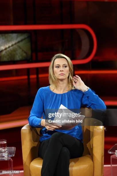 Anja Reschke in der ARD-Talkshow GÜNTHER JAUCH am in Berlin Thema der Sendung: Pöbeln, hetzen, drohen - Wird der Hass gesellschaftsfähig?