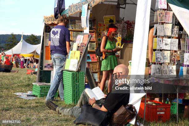 Burg Herzberg Festival 2015: In der Nähe der hessischen Gemeinde Breitenbach gelegen, findet das Festival bereits seit 1968 statt und ist eines der...