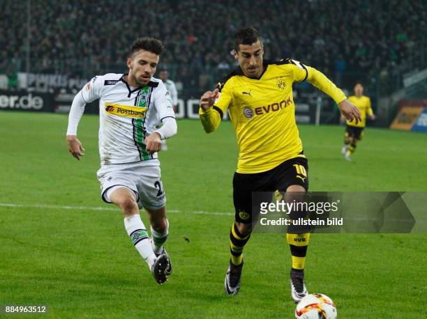 Sports, football, Bundesliga, 2015/2016, Borussia Moenchengladbach versus Borussia Dortmund 1:3, Stadium Borussia Park, scene of the match, Julian...