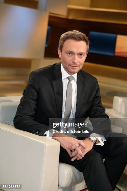 Christian Lindner in der ARD-Talkshow ANNE WILL am in Berlin Thema der Sendung: Das verflixte 10. Jahr - Wieviel Autorität hat Angela Merkel noch?