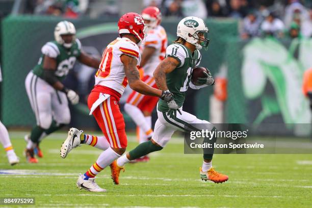 New York Jets wide receiver Robby Anderson makes a catch and run during the second quarter of the National Football League game between the New York...