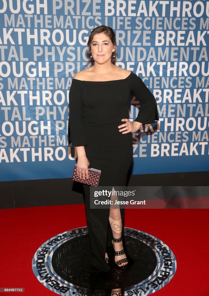 2018 Breakthrough Prize - Red Carpet