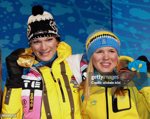 Kanada British Columbia Whistler - 21. Olympische Winterspiele Vancouver 2010 - Ski alpin, Super Kombination Frauen - Maria Riesch praesentiert ihre...