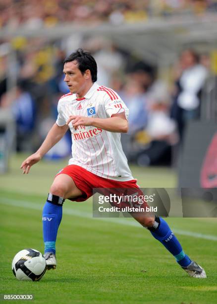 Trochowski, Piotr - Fussball, Mittelfeldspieler, Hamburger SV, D - in Aktion am Ball -