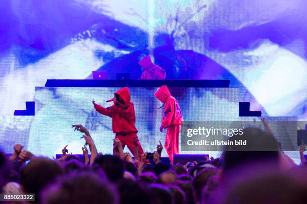 511 South African Rap Stock Photos, High-Res Pictures, and Images ...
