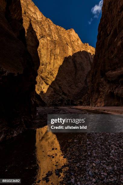 Todra Schlucht, Tinghir, Marokko, < englisch> Todgha Gorge, Tinghir, Morocco