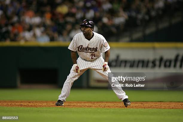 Michael Bourn of the Houston Astros leads off first base during the game against the Chicago Cubs at Minute Maid Park on June 10, 2009 in Houston,...