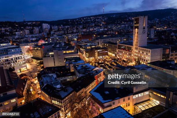 aerial view of stuttgart during christmas market - weitwinkel 個照片及圖片檔