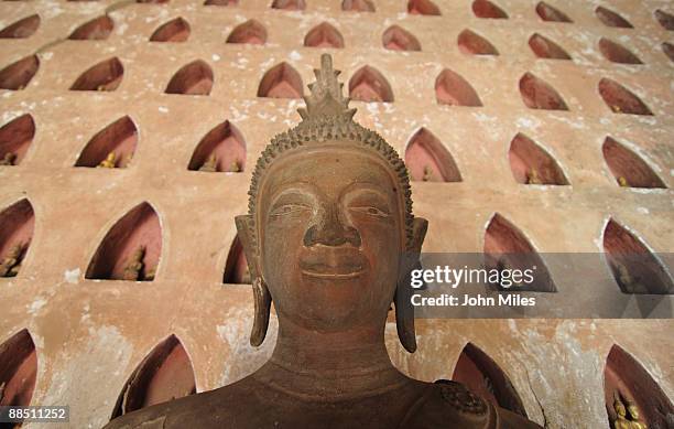 buddha statues, wat si saket temple - wat si saket imagens e fotografias de stock