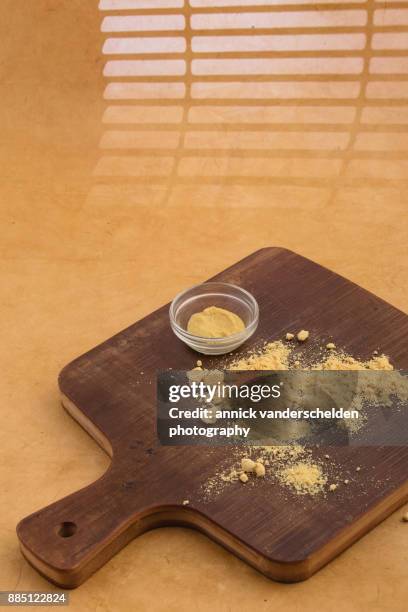 mustard powder and prepared mustard. - salt molecule foto e immagini stock