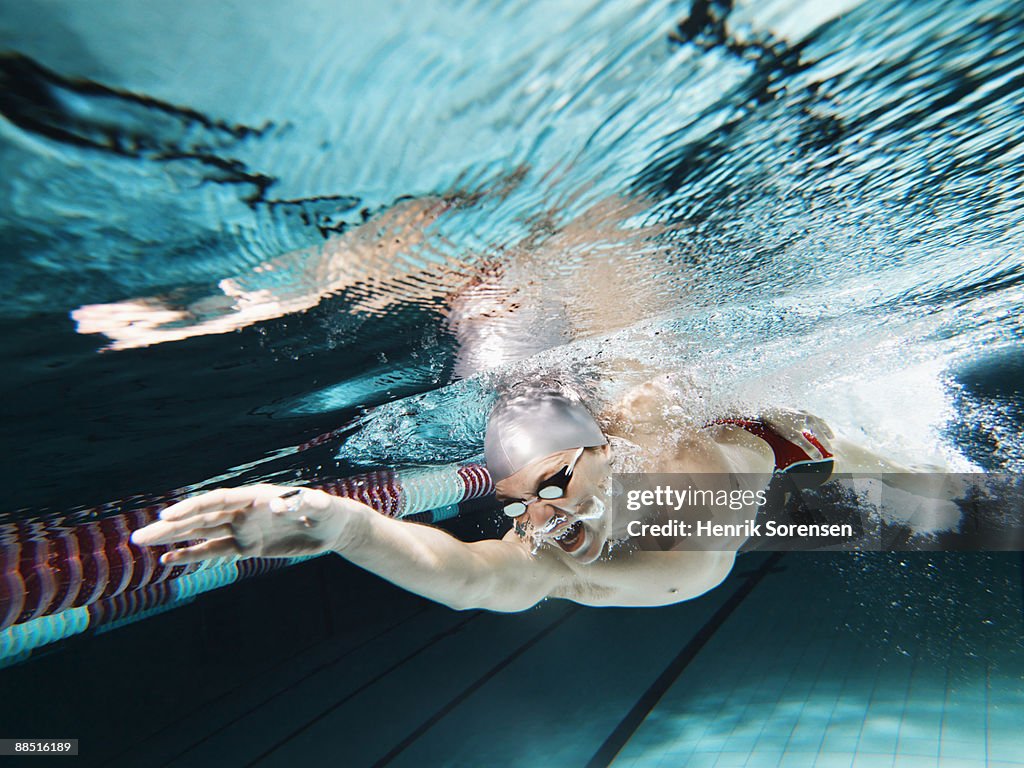 Swimmer under water - copetition