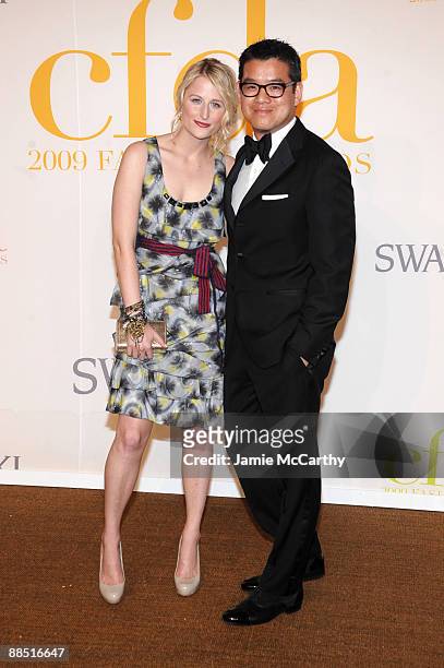 Actress Grace Gummer and designer Peter Som attend the 2009 CFDA Fashion Awards at Alice Tully Hall, Lincoln Center on June 15, 2009 in New York City.