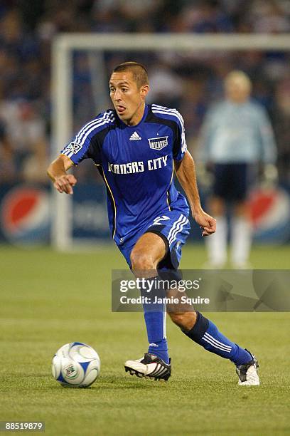 Davy Arnaud of the Kansas City Wizards controls the ball against the Columbus Crew at CommunityAmerica Ballpark on June 6, 2009 in Kansas City,...