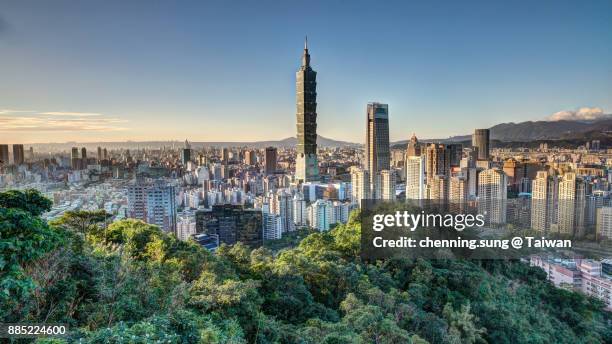 taipei city view - taipei stockfoto's en -beelden