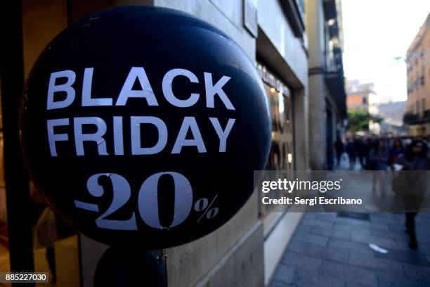 black friday balloon offering discounts on purchases - black friday sale stock pictures, royalty-free photos & images